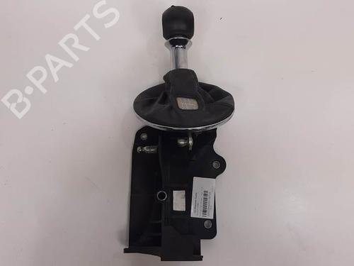 Used Gear lever FIAT 500 (312_) 1.3 D Multijet (312AXB1A) (75 hp) 7406189
