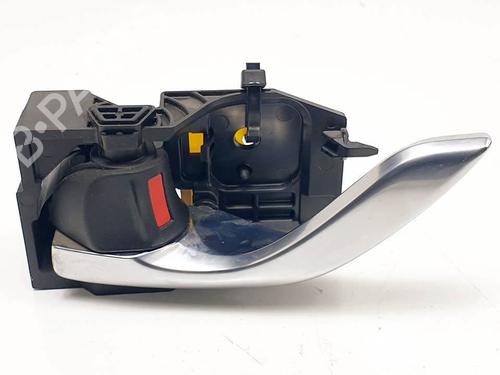 Used Rear left interior door handle Rear left interior door handle 17164758 17164758