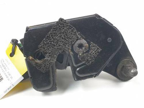 Used Tailgate lock LAND ROVER DISCOVERY IV (L319) 3.0 SDV6 4x4 (256 hp) 30292636