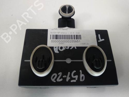 Used Comfort control module Comfort control module SKODA YETI (5L) 1.2 TSI (110 hp) 6861608 6861608