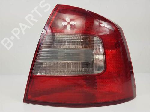 Used Right taillight SKODA OCTAVIA II (1Z3) 2.0 TDI (140 hp) 10564808