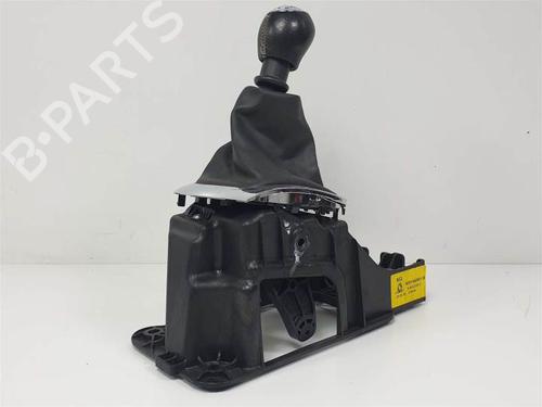 Used Gear lever RENAULT MEGANE III Hatchback (BZ0/1_, B3_) 1.5 dCi (BZ09, BZ0D, BZ1W, BZ29, BZ14) (110 hp) 10933318