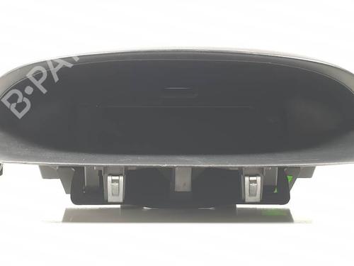 display-monitor-renault-megane-iii-hatchback-bz01_-b3_-2008-25752313 main image