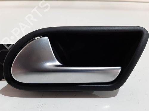 Used Front left interior door handle Front left interior door handle VW GOLF V (1K1) 1.4 16V (75 hp) 6863004 6863004