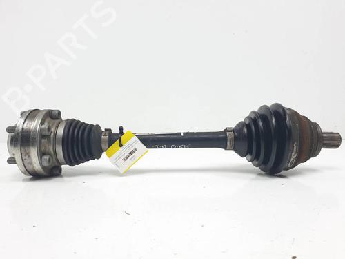 Used Left front driveshaft VW GOLF VI (5K1) 1.4 TSI (122 hp) 29581794