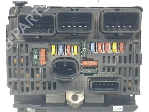 Used Fuse box Fuse box PEUGEOT 407 (6D_) 2.0 HDi 135 (6DRHRH, 6DRHRE, 6DRHRG, 6DRHRJ) (136 hp) 40176783 40176783