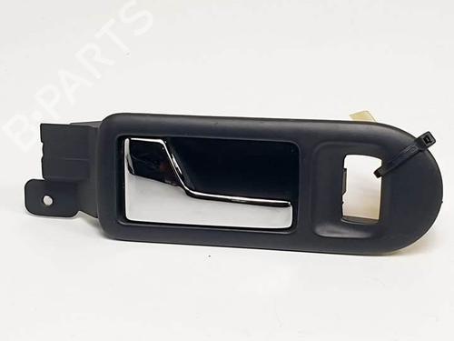 Used Front left interior door handle Front left interior door handle VW PASSAT B5.5 (3B3) 1.9 TDI (101 hp) 18018684 18018684