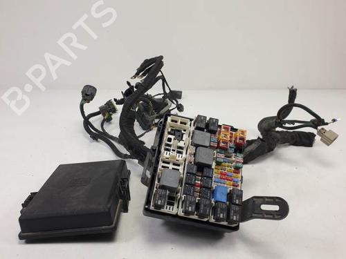 Used Fuse box FORD FIESTA VI Van [2008-2017]  10322964