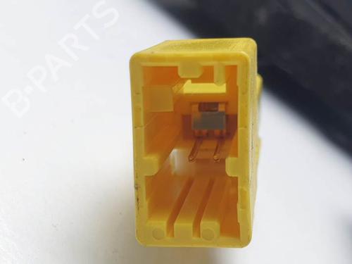 Front right seatbelt OPEL MERIVA B MPV (S10) 1.4 (75) | BP24984231I25 