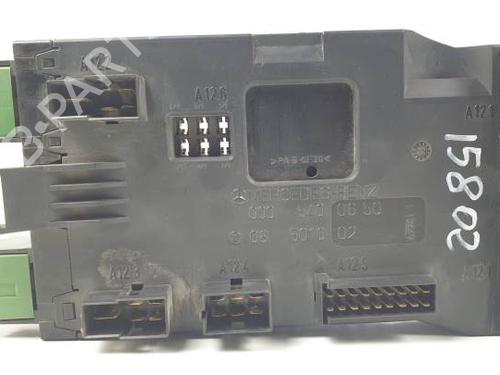 Used Fuse box MERCEDES-BENZ VITO Van (W638) 108 CDI 2.2 (638.094) (82 hp) 25139895