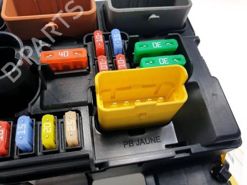 Fuse box CITROËN C3 II (SC_) 1.2 VTi 82 | BP25000081E1 