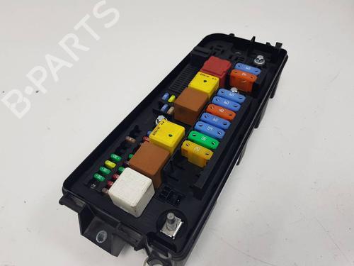 Caixa de fusíveis Caixa de fusíveis OPEL VECTRA C (Z02) 1.9 CDTI (F69) (120 hp) 36030809 36030809