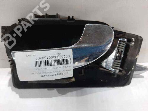 Used Front right interior door handle PEUGEOT 307 (3A/C) 2.0 HDi 90 (90 hp) 6843216