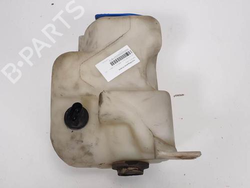 Used Windscreen washer tank VW GOLF IV (1J1) 1.6 (100 hp) 7406518
