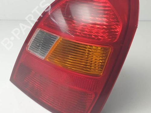 Right taillight HYUNDAI ELANTRA III Saloon (XD) 1.6 | BP21837368C35 
