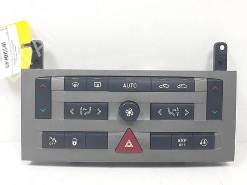 Used Climate control Climate control PEUGEOT 407 (6D_) 2.0 HDi 135 (6DRHRH, 6DRHRE, 6DRHRG, 6DRHRJ) (136 hp) 40441835 40441835