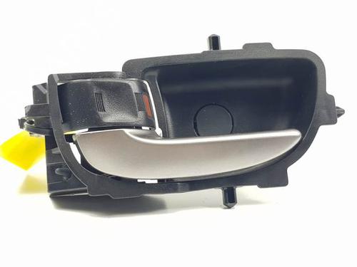 Used Rear left interior door handle TOYOTA YARIS (_P13_) [2010-2020]  15216803
