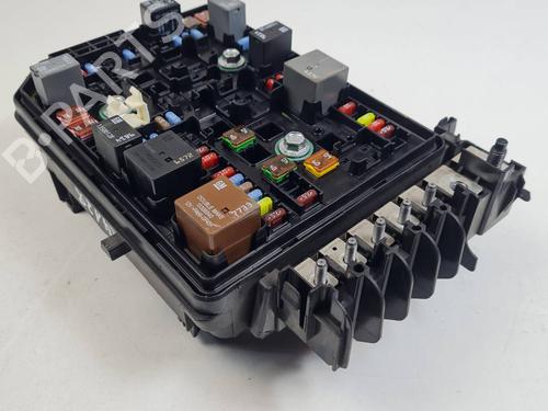 Used Fuse box Fuse box 36551282 36551282