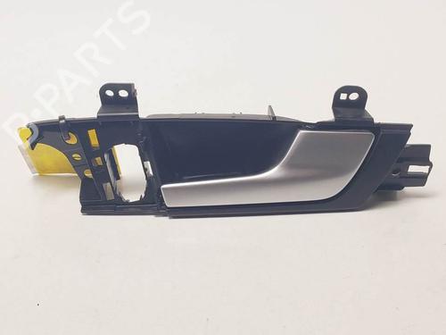 Used Front right interior door handle Front right interior door handle 19339772 19339772