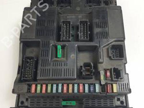 Used Fuse box PEUGEOT 307 (3A/C) 1.6 16V (109 hp) 30633418