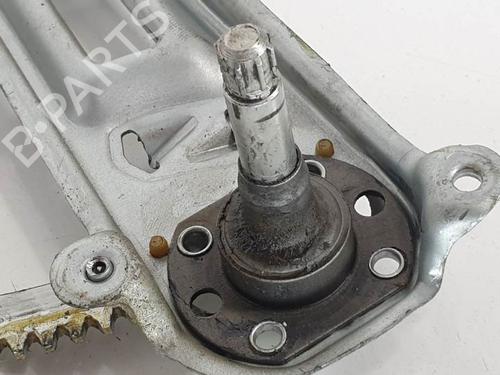 Rear left window mechanism OPEL ZAFIRA A MPV (T98) 2.0 DTI 16V (F75) | BP6910742C24 