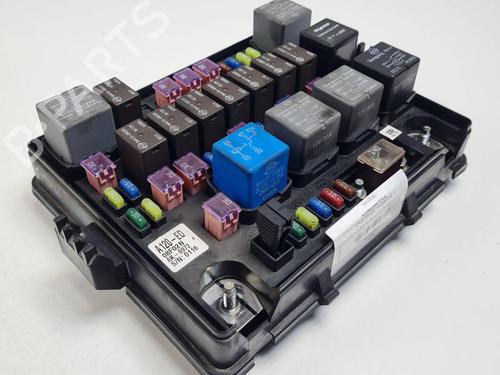 fuse-box-ssangyong-rodius-i-2005-38480672 main image