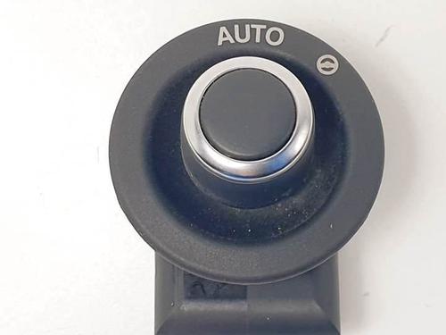 Used Steering wheel controls Steering wheel controls 18653371 18653371