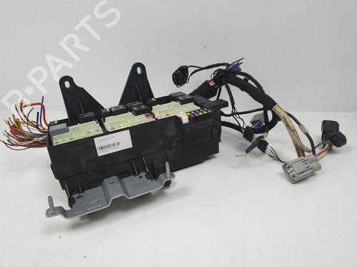 Used Fuse box Fuse box JAGUAR XE (X760) 2.0 D (180 hp) 10727856 10727856
