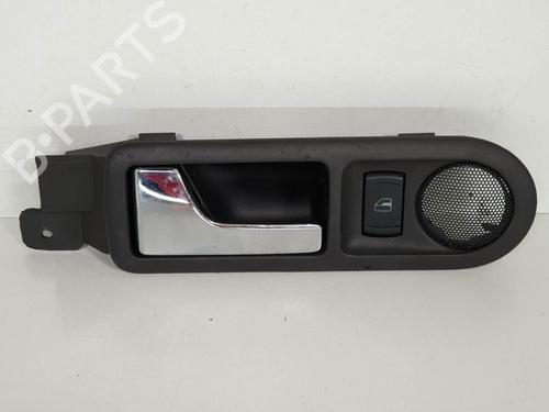 Used Rear left interior door handle Rear left interior door handle VW PASSAT B5.5 Variant (3B6) 1.9 TDI (130 hp) 6882220 6882220