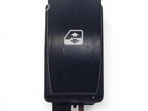 Pulsantiera anteriore destra Pulsantiera anteriore destra RENAULT TRAFIC II Van (FL) 2.0 dCi 115 (FL01, FL0U, FL00, FL0H, FL0M) (114 hp) 34516733 34516733