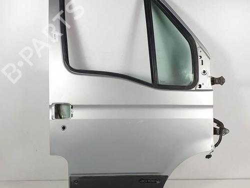 Used Right front door RENAULT MASTER II Van (FD) 2.5 dCi 100 (FD0U, FD0V) (99 hp) 17226454