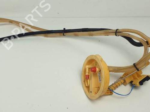Used Fuel pump BMW 3 Touring (E91) 320 d (177 hp) 19410544