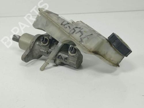 Used Brake master cylinder Brake master cylinder VOLVO V50 (545) 1.8 (125 hp) 7821968 7821968