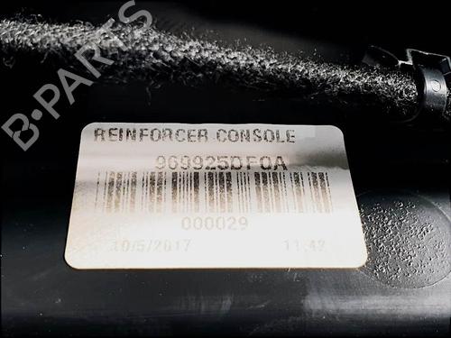 Armrest / Center console INFINITI Q30 2.2 D | BP18025932I20 - Image 35