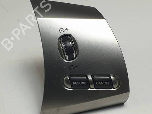 Used Steering wheel controls Steering wheel controls JAGUAR XF I (X250) 2.7 D (207 hp) 29875271 29875271