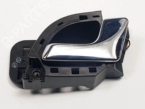 Used Front right interior door handle TATA ARIA [2010-2026]  25145559