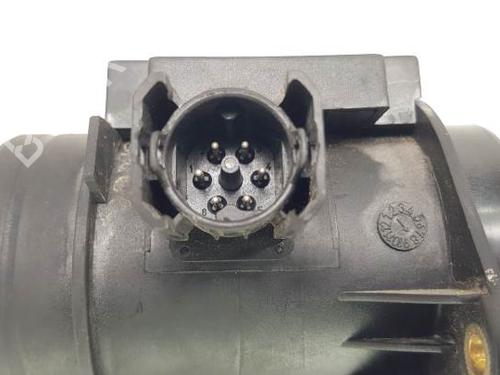 Mass air flow sensor OPEL OMEGA B Estate (V94) 2.5 TD (F35, M35, P35) | BP8397778M95 