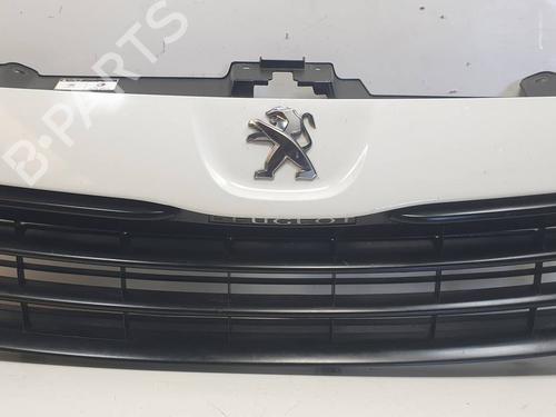 Used Grille PEUGEOT EXPERT Van (VF3A_, VF3U_, VF3X_) 1.6 HDi 90 8V (90 hp) 30142444