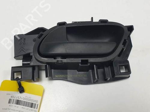 Used Front left interior door handle Front left interior door handle PEUGEOT 207 (WA_, WC_) 1.4 HDi (68 hp) 18150169 18150169