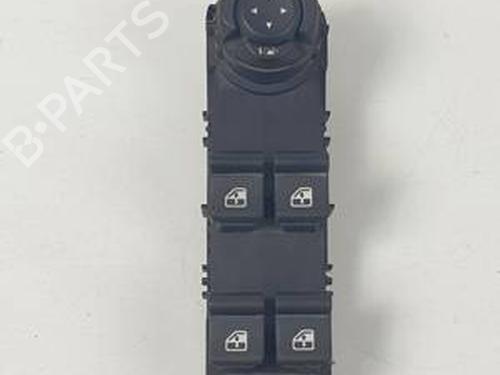 Used Left front window switch ALFA ROMEO 159 (939_) 1.9 JTDM 16V (939AXC1B, 939AXC12) (150 hp) 30769326