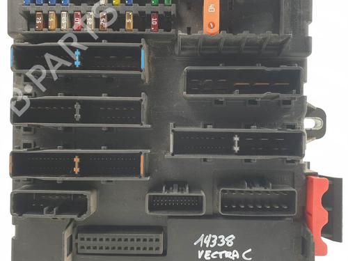 Used Fuse box Fuse box OPEL VECTRA C Estate (Z02) 2.0 DTI (F35) (100 hp) 22991865 22991865