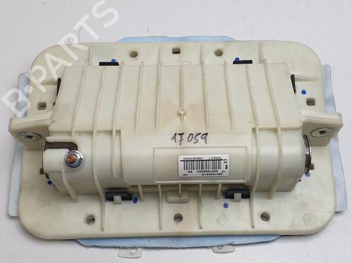 passenger-airbag-renault-megane-iii-hatchback-bz01_-b3_-2008-25140906 main image