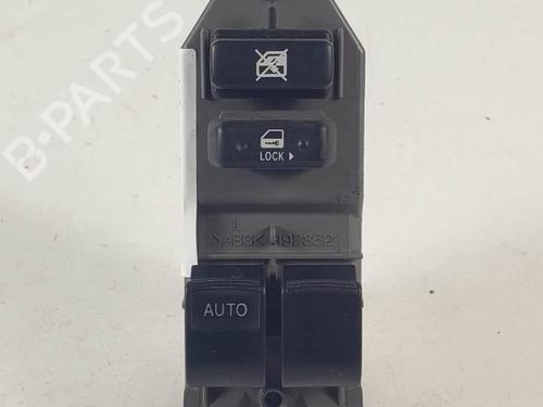 Used Left front window switch TOYOTA YARIS (_P9_) 1.3 VVT-i (SCP90_, SCP90R) (87 hp) 17560649