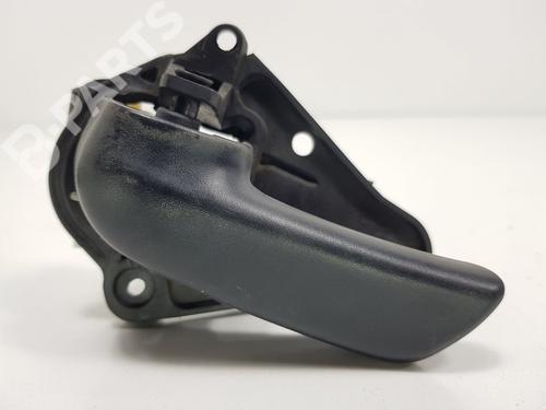 Poignée intérieure avant gauche CHRYSLER VOYAGER I (AS) 3.0 (137 hp) 8528480