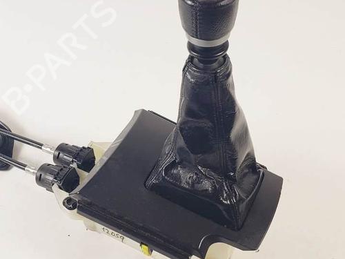 Gear lever TOYOTA RAV 4 III (_A3_) 2.2 D 4WD (ALA30_, ALA30R) | BP18054096M90 