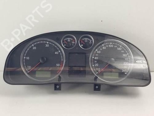 Kombinert Instrument VW PASSAT B5.5 (3B3) 1.9 TDI (130 hp) 18117060