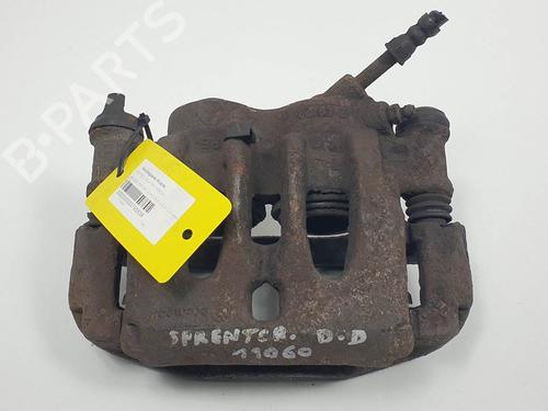 Used Right front brake caliper Right front brake caliper MERCEDES-BENZ SPRINTER 3,5-t Van (B906) 311 CDI (906.631, 906.633, 906.635, 906.637) (109 hp) 12376439 12376439