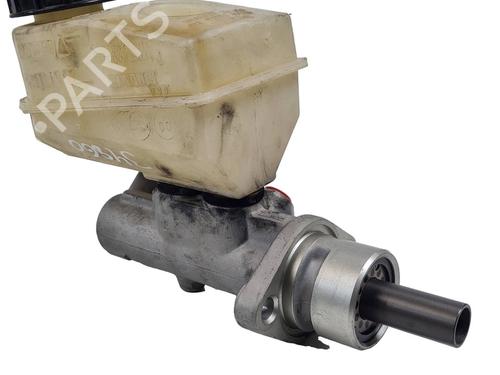 Used Brake master cylinder Brake master cylinder 39004983 39004983