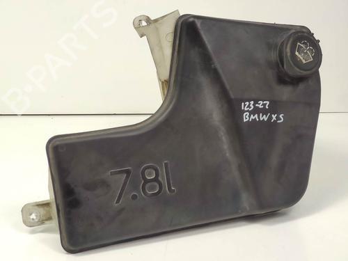 windscreen-washer-tank-bmw-x5-e53-30-d-61678252738-2000-2001-2002-2003-2004-2005-2006-9152977 main image