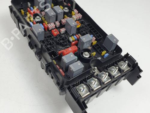 Used Fuse box Fuse box JEEP CHEROKEE (KL) 2.0 CRD (140 hp) 29444352 29444352